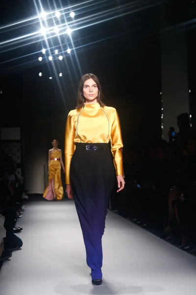 Look 4